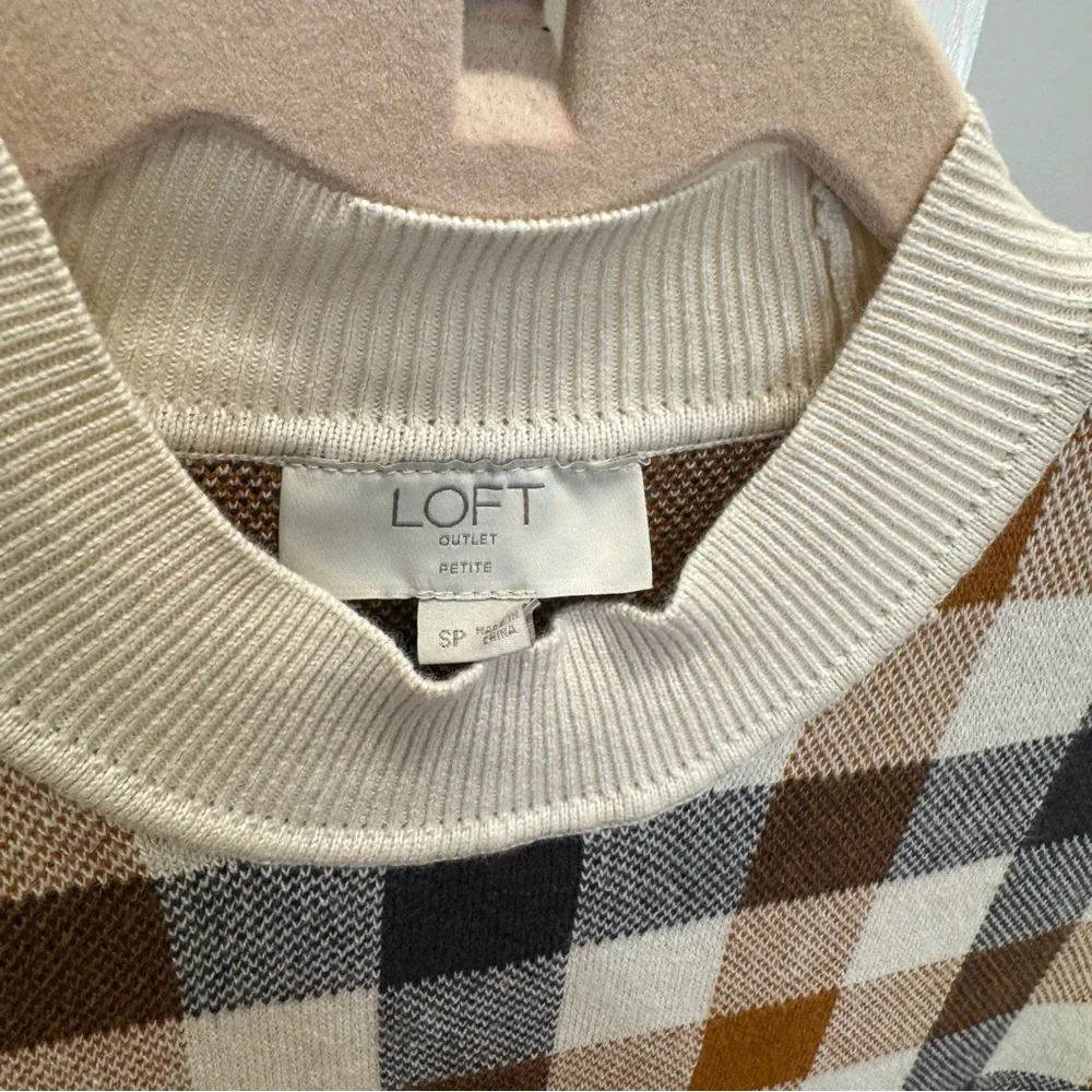LOFT Plaid Sleeveless Top in Cream, Brown,‎ and Black - Picture 3 of 6